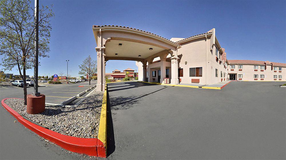 Quality Inn & Suites Albuquerque North Near Balloon Fiesta Park Ngoại thất bức ảnh