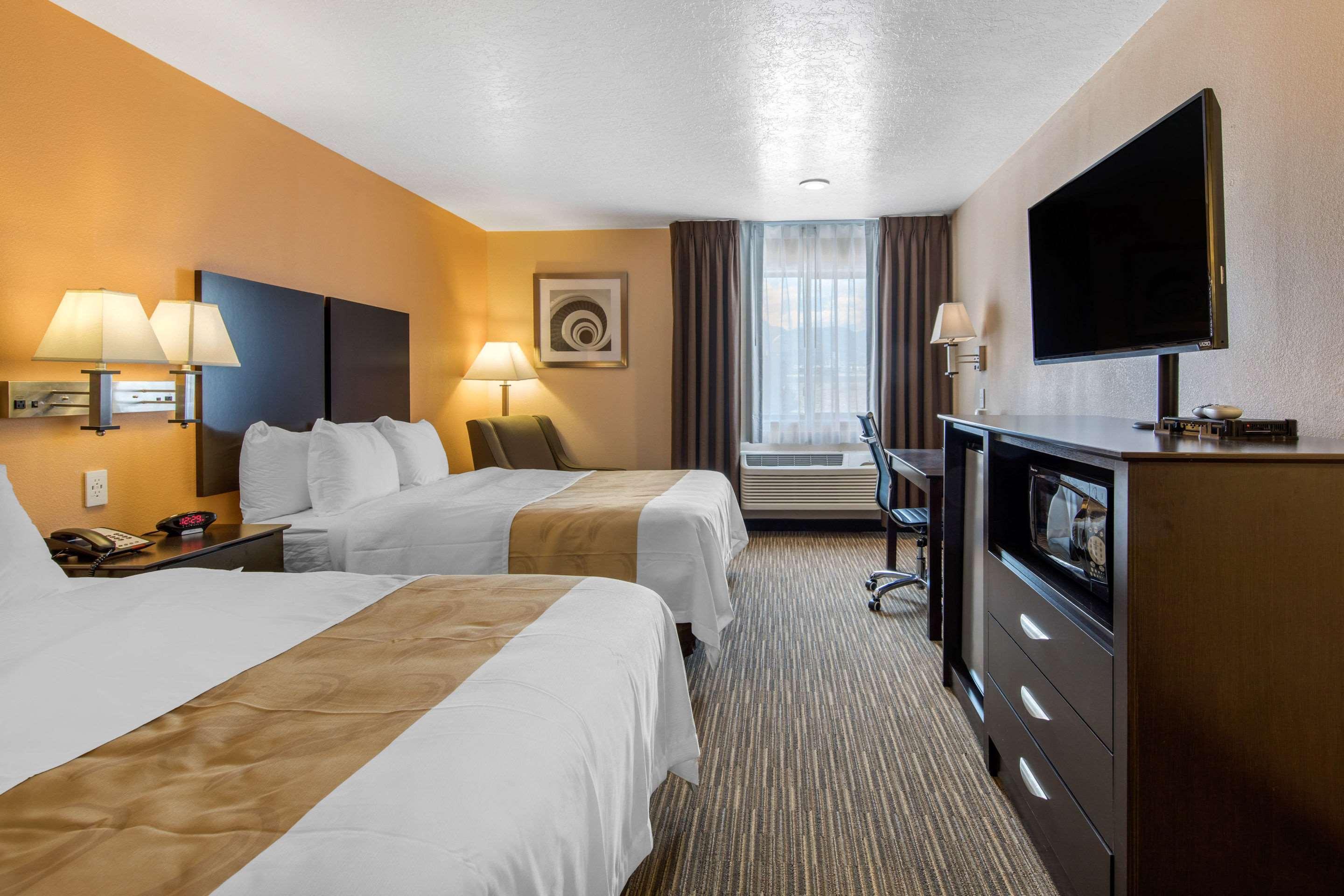 Quality Inn & Suites Albuquerque North Near Balloon Fiesta Park Ngoại thất bức ảnh