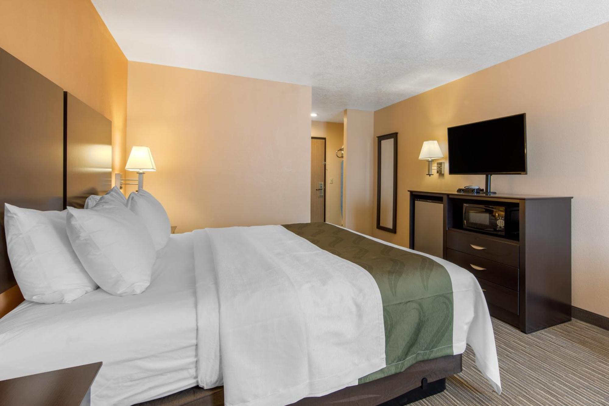 Quality Inn & Suites Albuquerque North Near Balloon Fiesta Park Ngoại thất bức ảnh